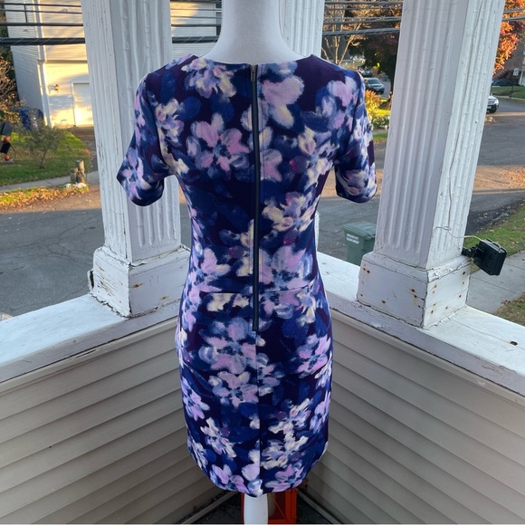 Jessica Simpson Ciara Dress in Purple Lilypad Size S (NWT) - Picture 5 of 12